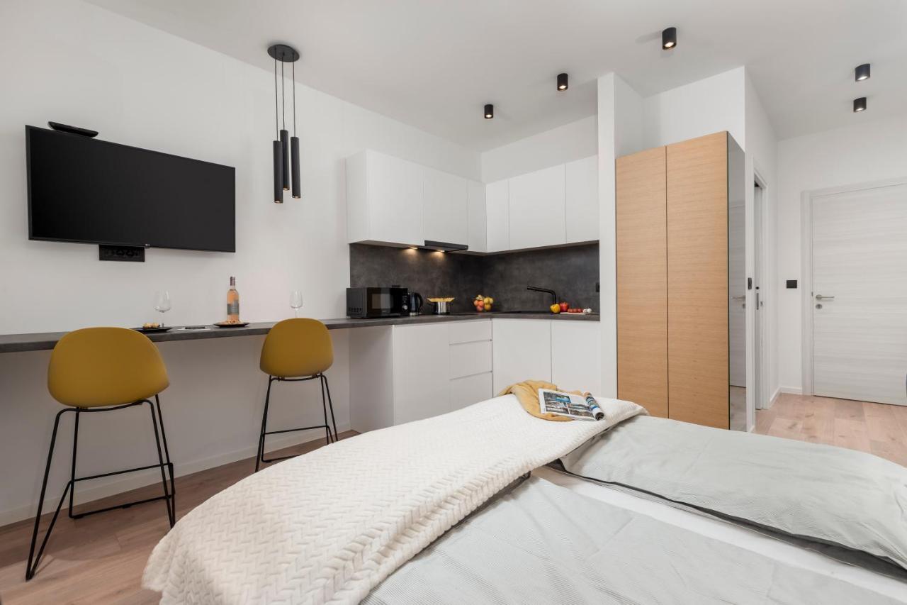 Deluxe Apartments & Rooms "In The Center" Rijeka Luaran gambar