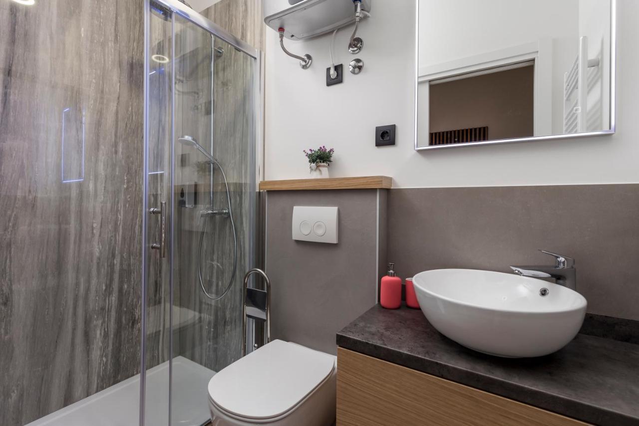 Deluxe Apartments & Rooms "In The Center" Rijeka Luaran gambar