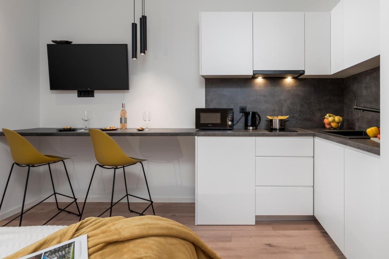 Deluxe Apartments & Rooms "In The Center" Rijeka Luaran gambar