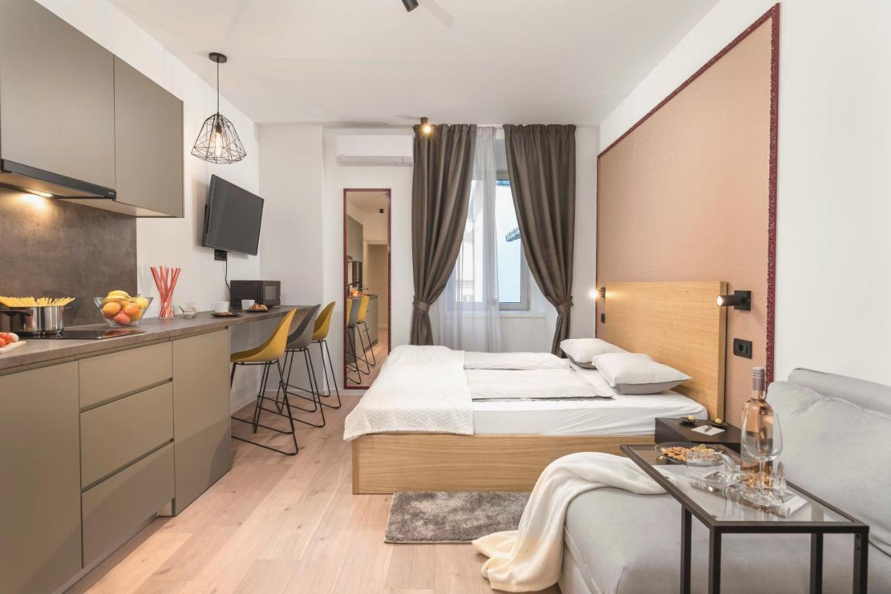 Deluxe Apartments & Rooms "In The Center" Rijeka Luaran gambar