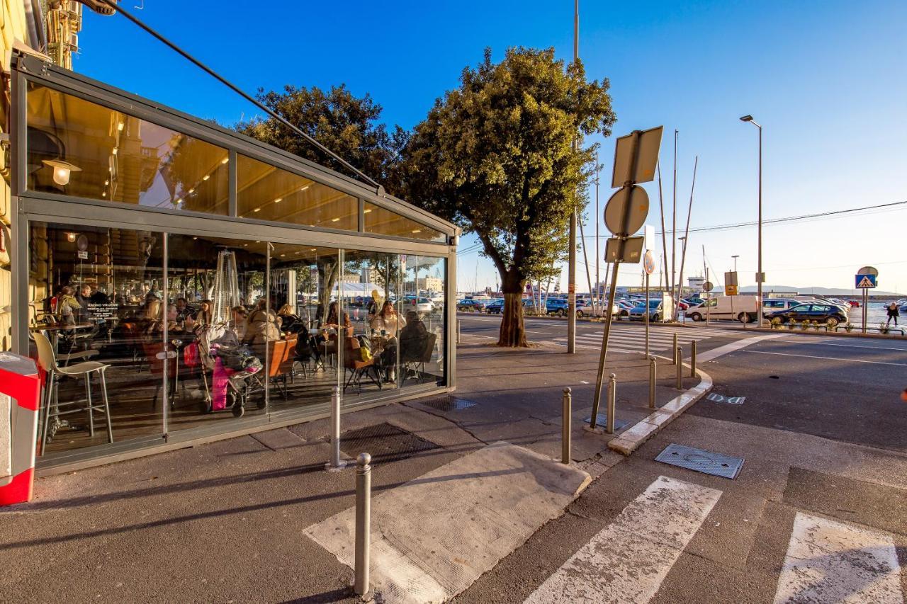 Deluxe Apartments & Rooms "In The Center" Rijeka Luaran gambar